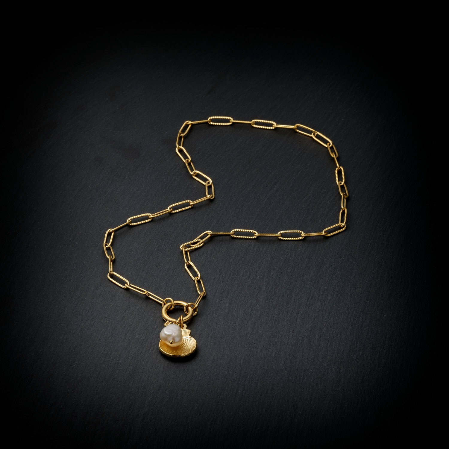 18K Gold Plated Stainless Steel Chain Link Seashell Necklace with Pearl