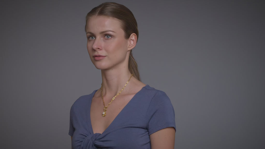 18K Gold Plated Stainless Steel Chain Link Seashell Necklace with Pearl